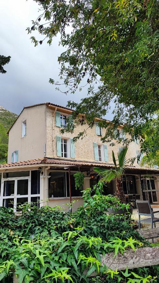 Logis Hotel & Restaurant Du Parc Gémenos Eksteriør bilde